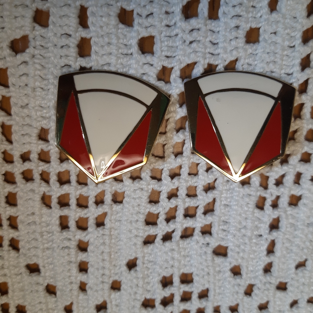 Vintage Monet clip on